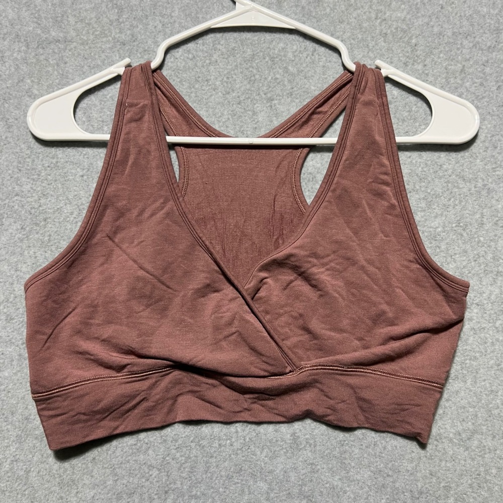 Quince Women's Size L Comfort Fit Racerback Sports Bra Dusty Rose Seamless